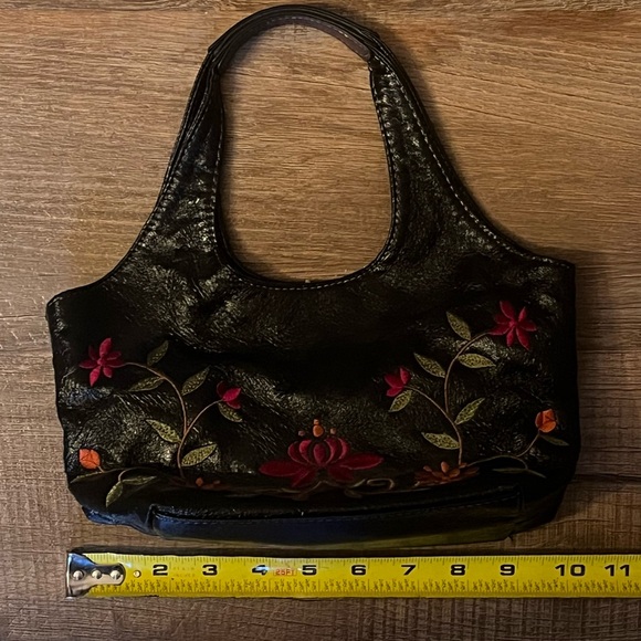 Nine West embroidered floral black small handbag. - Picture 11 of 11